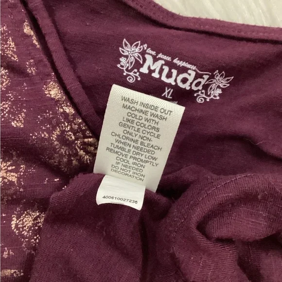 Mudd tank top woman’s size XL scoopneck maroonish purple with gold patte… - Picture 11 of 13